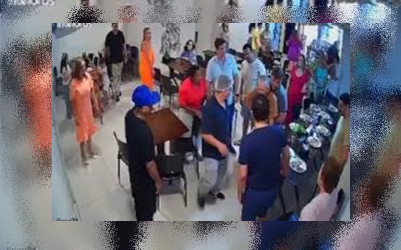 Vídeo: Policial militar de folga salva idoso engasgado em restaurante de Maceió