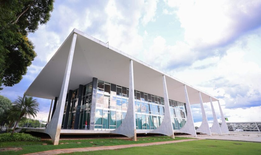 Antonio-Augusto-Fachada-do-STF-5-scaled-e1767721709805