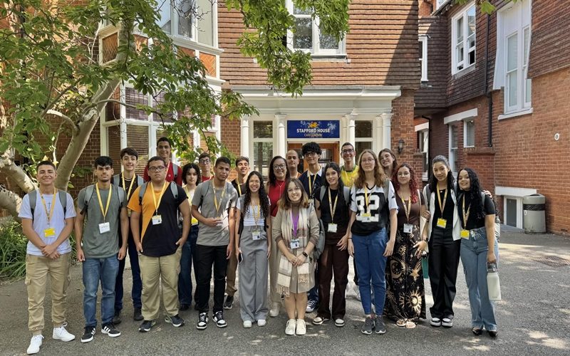 da-sala-de-aula-alagoana-para-o-mundo-intercambio-na-inglaterra-transforma-a-rotina-de-100-estudantes