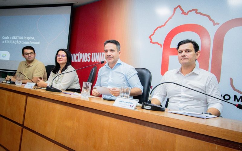 paulo-dantas-e-prefeitos-firmam-pacto-para-fortalecer-educacao-em-alagoas