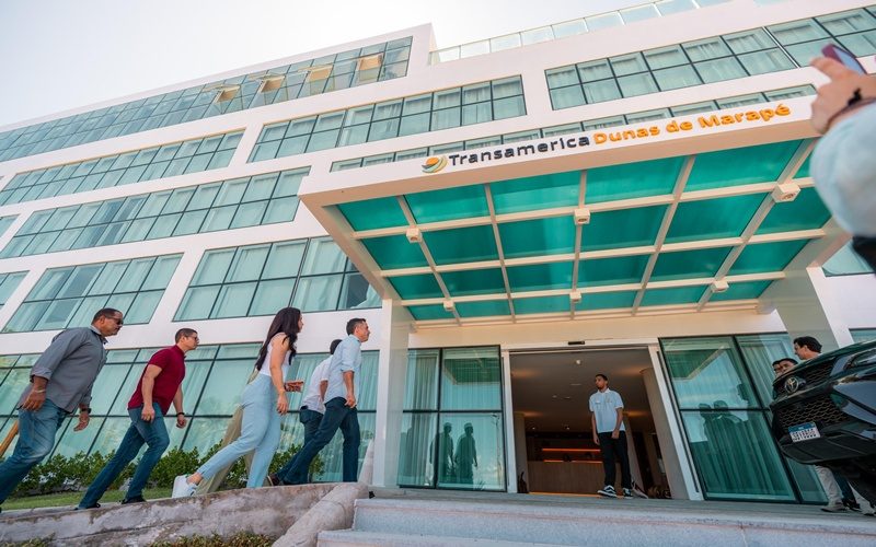 paulo-dantas-visita-novo-empreendimento-turistico-em-jequia-da-praia