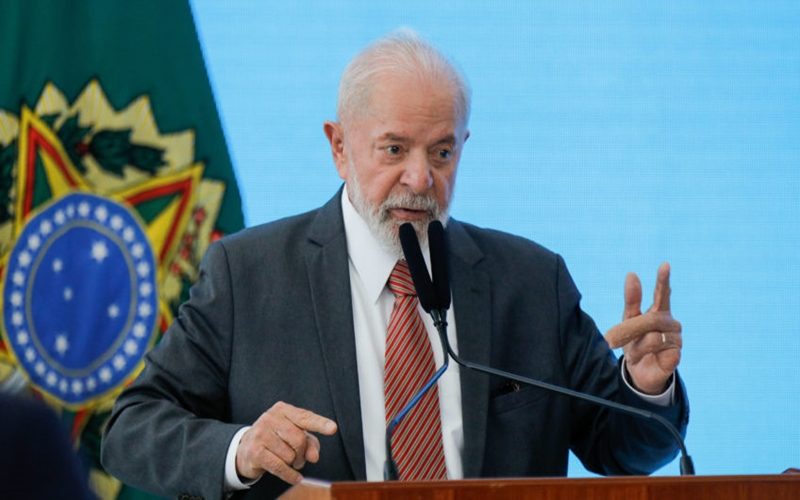Presidente Luiz Inácio Lula da Silva, ministro Camilo Santana durante reunião com ministros e reitores de universidades e institutos federais, no Palácio do Planalto. | Sérgio Lima/Poder360 - 10.jun.2024