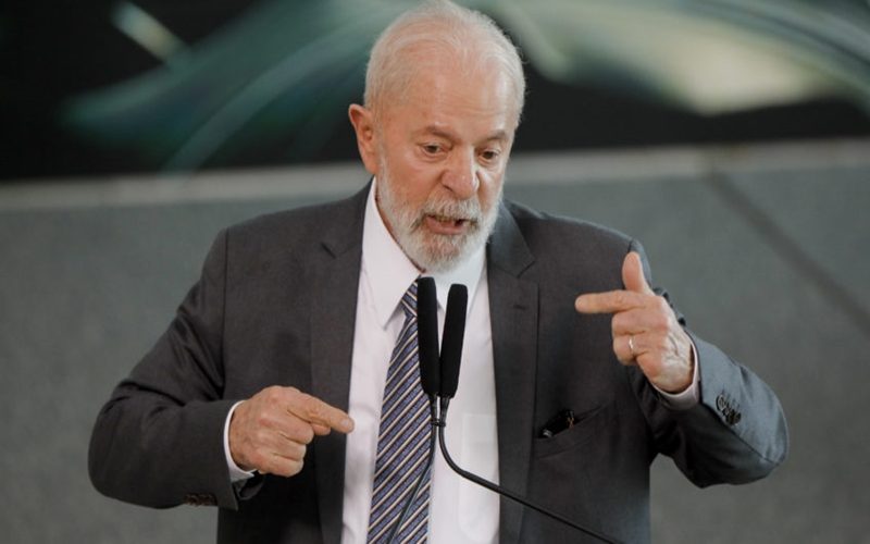 O presidente Luiz Inácio Lula da Silva (PT) durante o Plano Safra 2024/25 para agricultura empresarial e familiar. Segundo o ministro da Agricultura, Carlos Fávaro, o Safra 2024/25 terá R$ 475,56 bilhões em recursos disponíveis para financiamentos de pequenos, médios e grandes produtores, em cerimônia no Palácio d Planalto. | Sérgio Lima/Poder 360 - 03.jul.2024